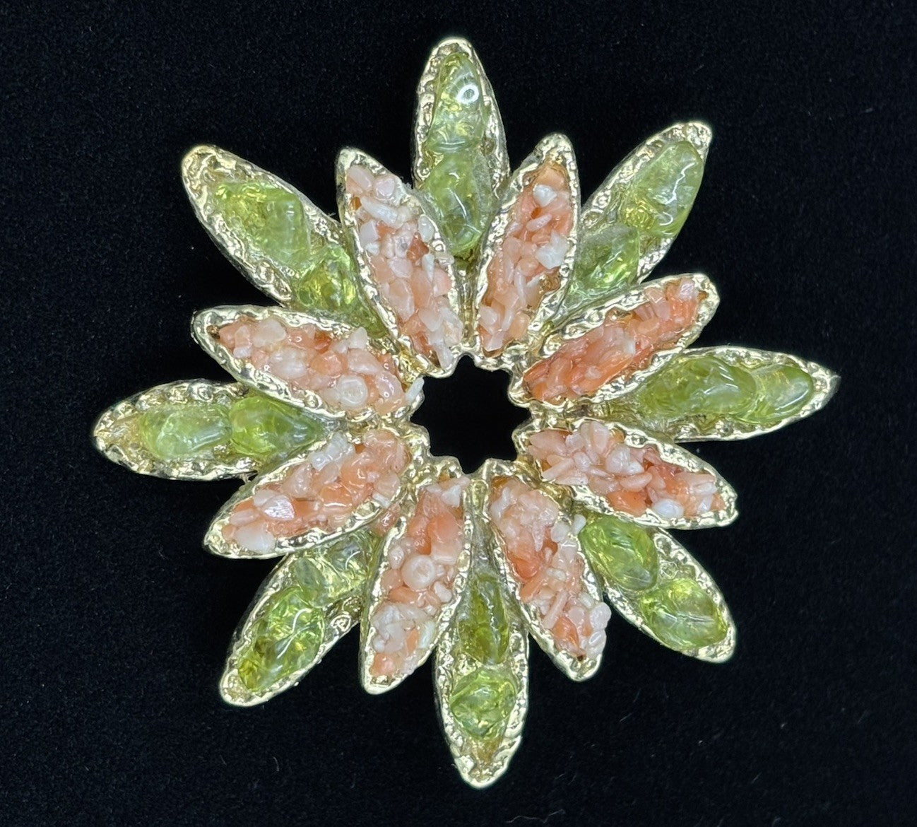 Vintage Coral Chips & Poured Green Glass Gold Tone Wreath Brooch/Pin/Pendant
