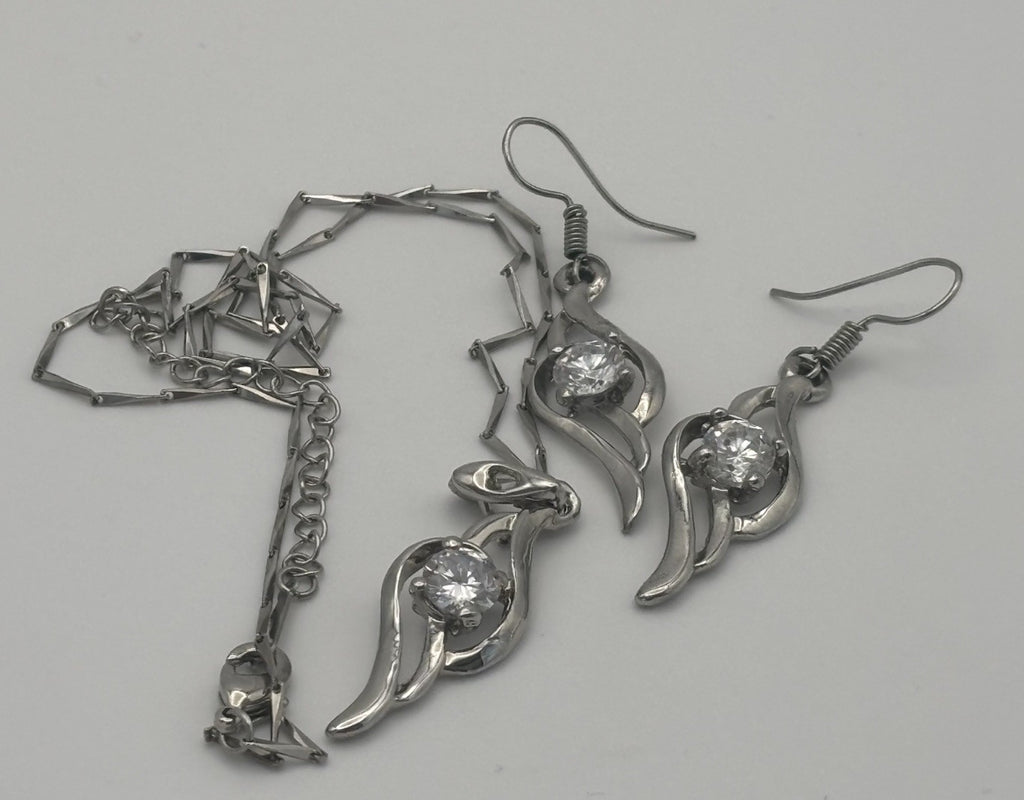 White gold filled set, angled view