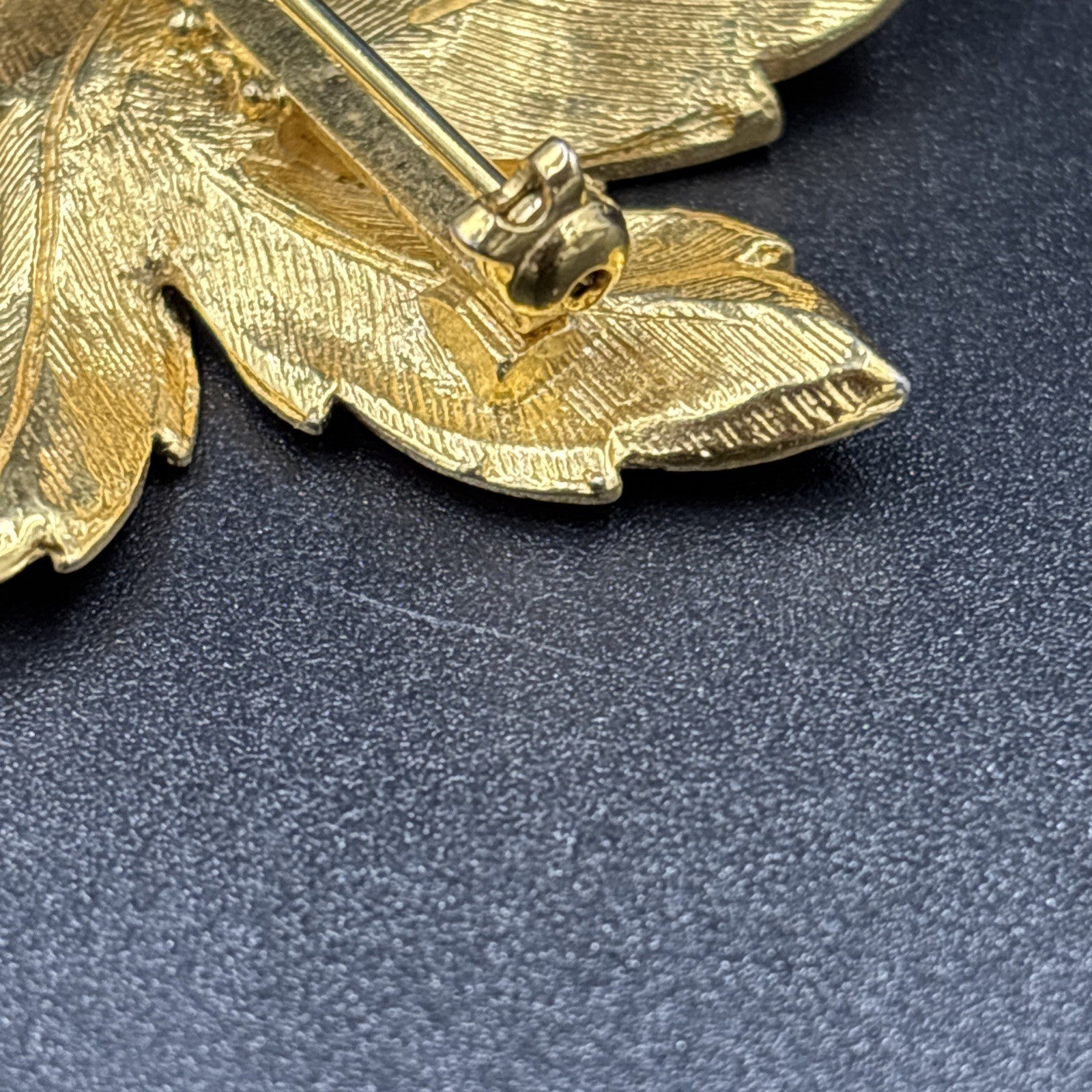 Napier Vintage Brooch Pin Leaf  Gold Tone Signed.