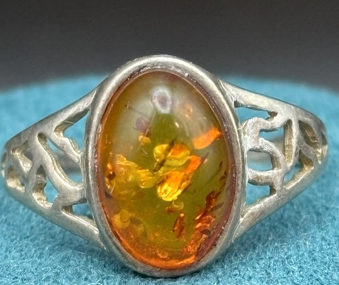 Vintage Baltic Amber 925 Sterling Silver Ring Honey Cognac Cabochon Size T