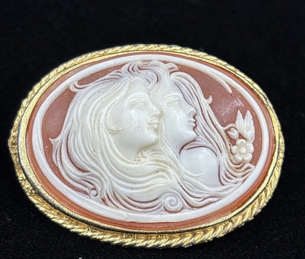 Vtg Sculpted Pink & White 2 Girls Sisters Brooch Pin Gold Tone.