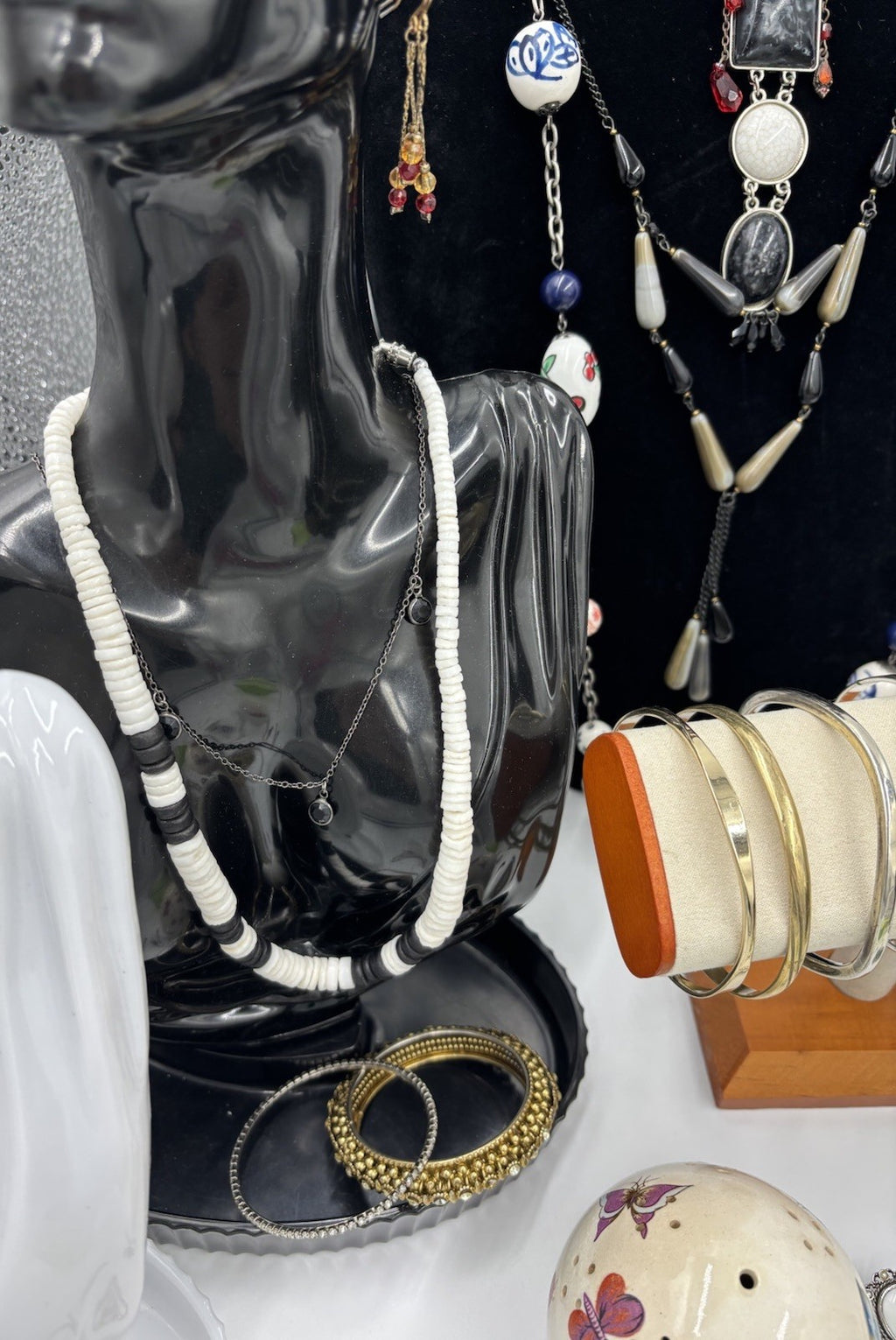 Vintage Jewellery Bulk Lot Estate Mixed Wearable Resale Collection