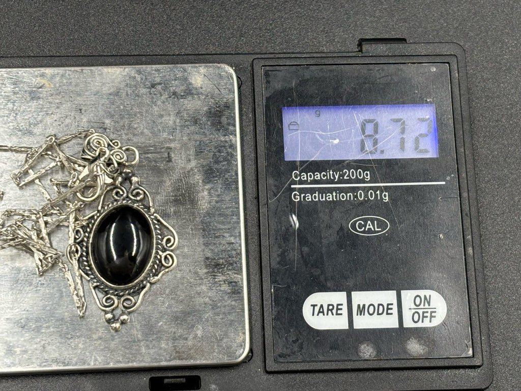 Vintage Sterling Silver Pendant Necklace Black Onyx Cabochon Ornate 28cm