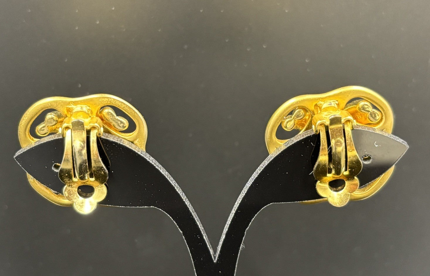 Vintage 80s Gold Clip-On Earrings Bold Designer Style High Quality.