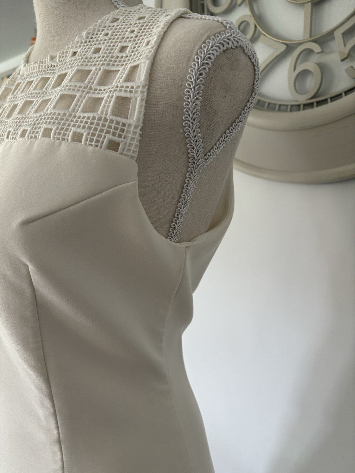 By Johnny White Ruffle Mini Dress Women’s Size 10 Party Cocktail Summer
