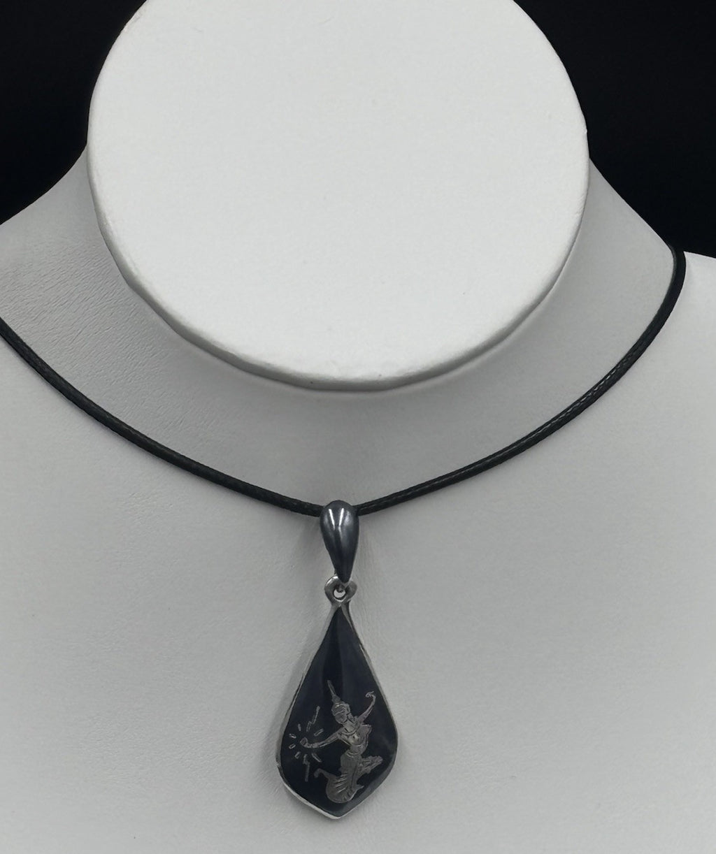 Vintage Siam Sterling Silver Niello Gray Enamel Tear Drop Pendant