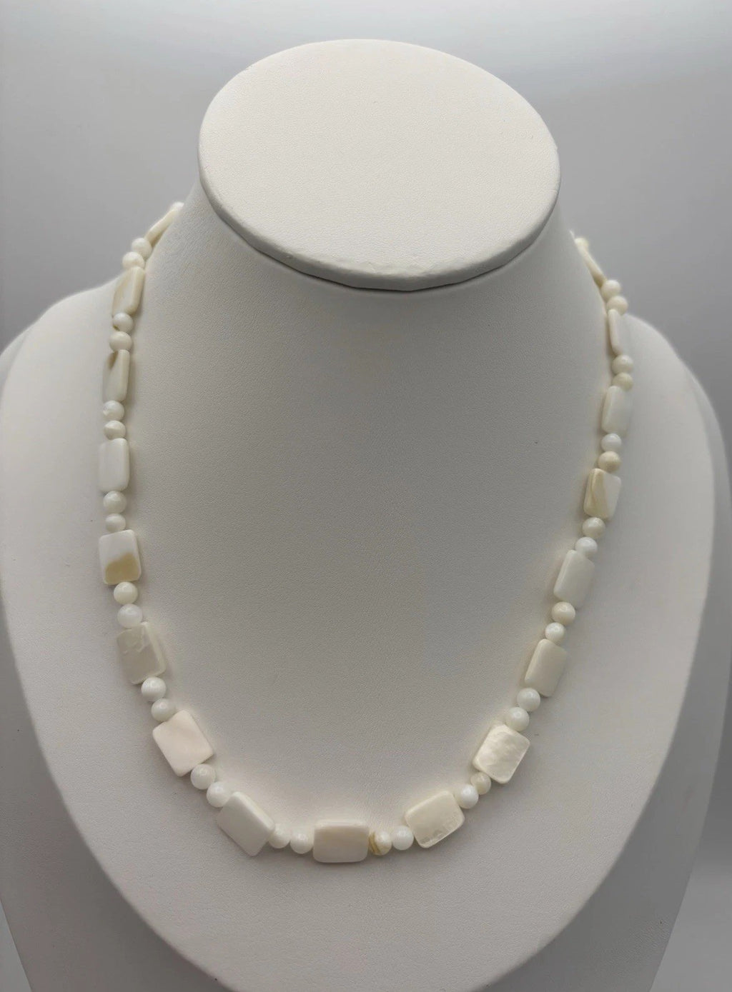 Vintage Mother of Pearl Necklace and Earrings Set White Shell Beads Jewelry