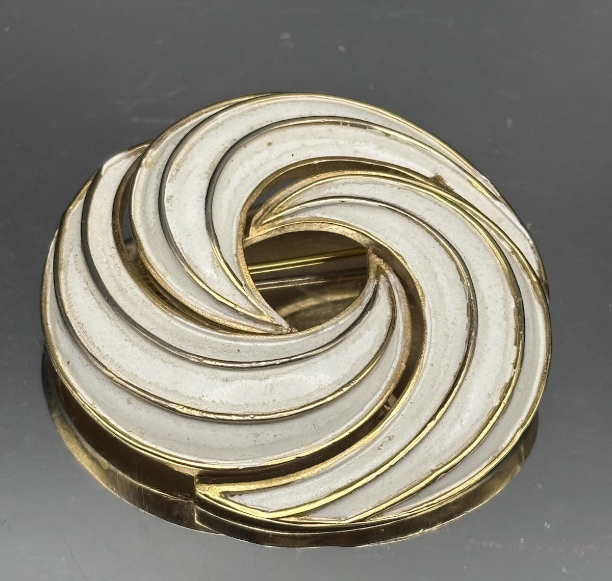 Vintage Crown Trifari White Enamel Swirl Brooch Gold Tone