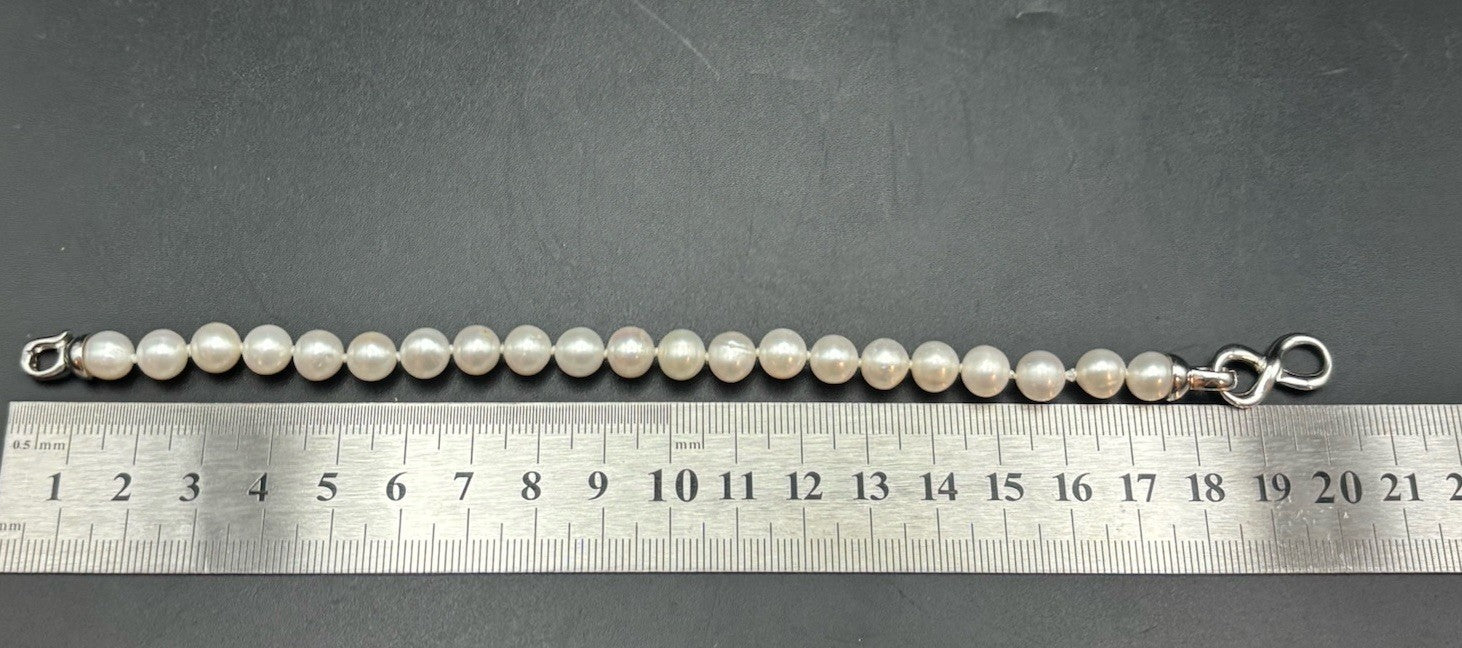 Vintage 925 Sterling Silver 7.6mm Cultured Pearl Bracelet Classic Elegant