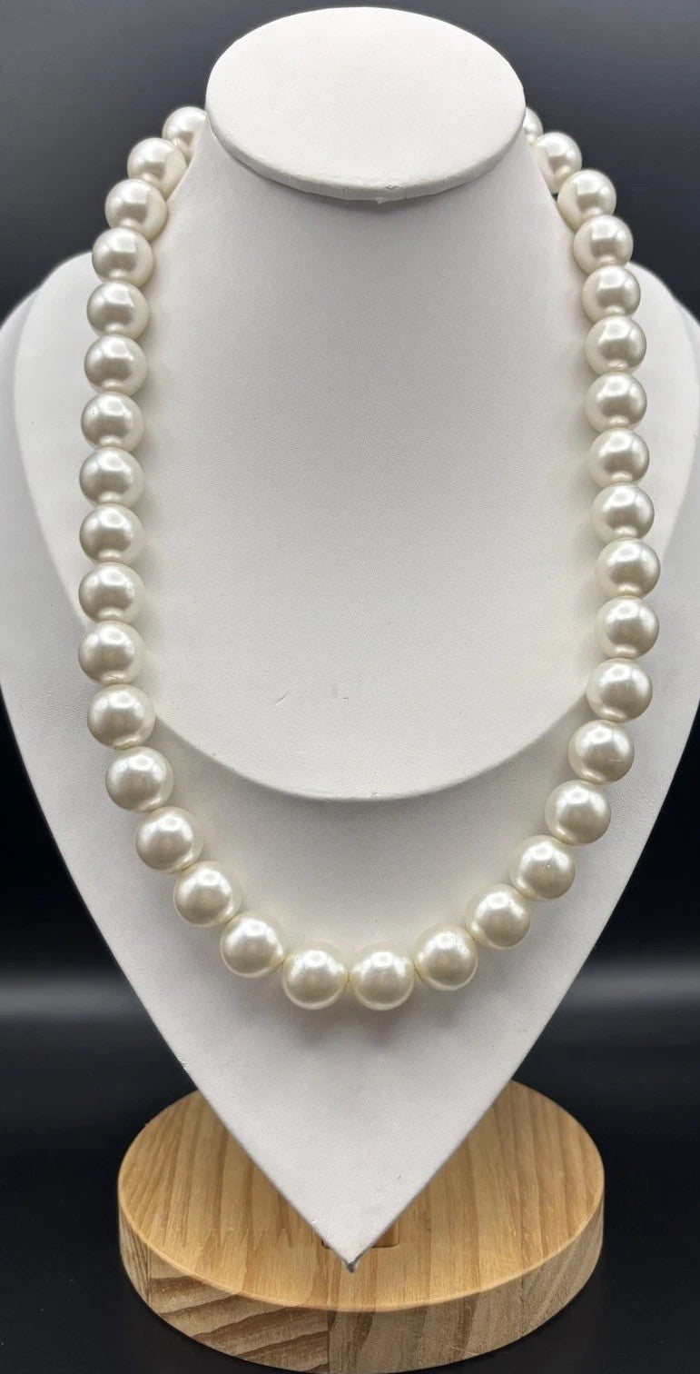 Vintage Graduated Glass Pearl Necklace Large 13mm Cream White Strand