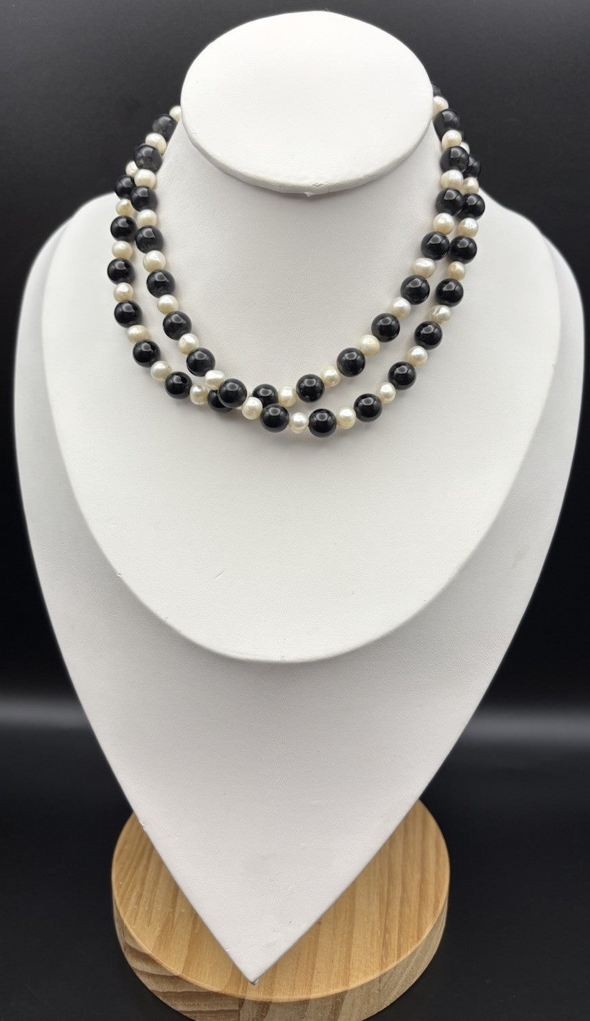 Vintage Cultured Pearl Black Onyx Bead Necklace Elegant Strand