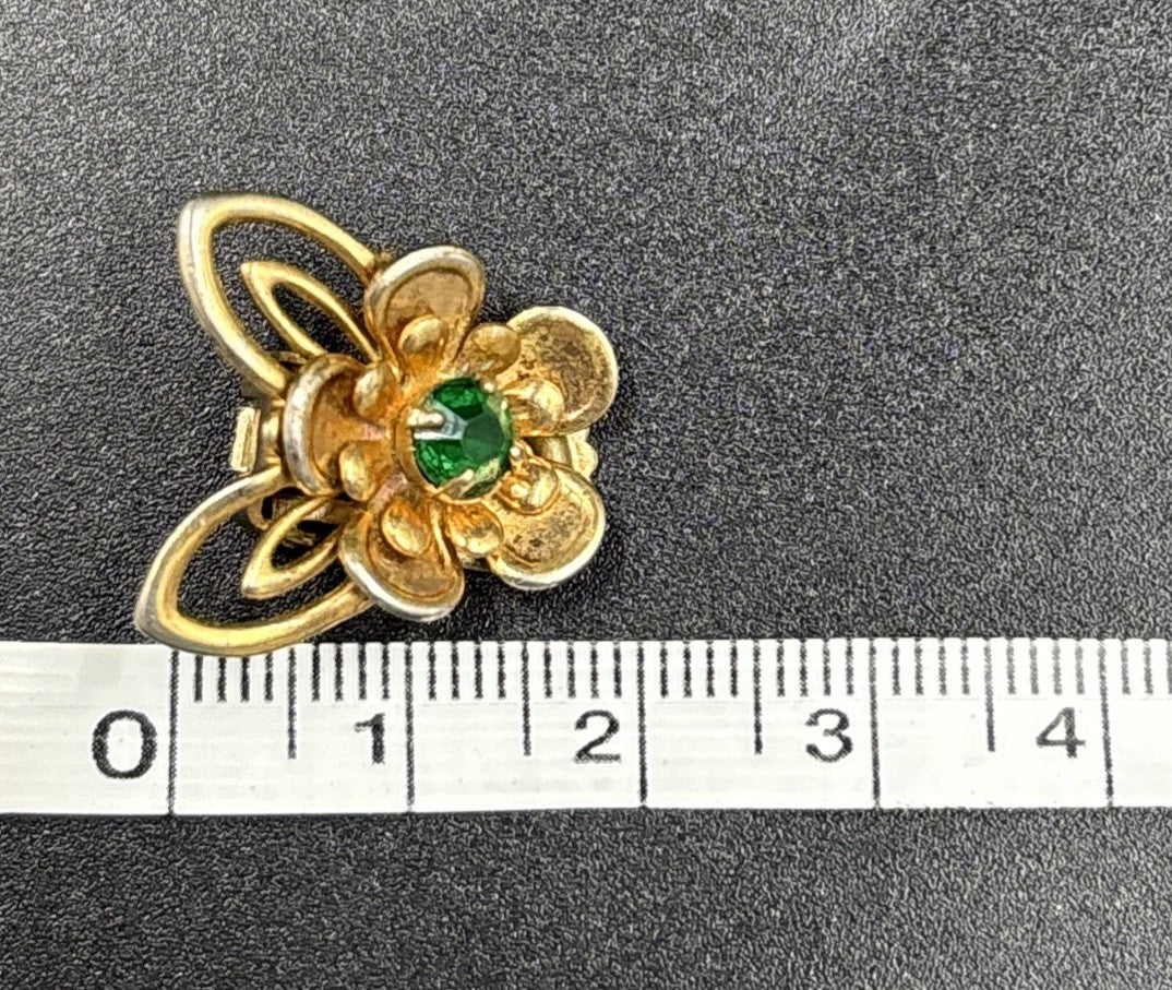 Vintage Barclay green rhinestone gold tone Clip On Earrings
