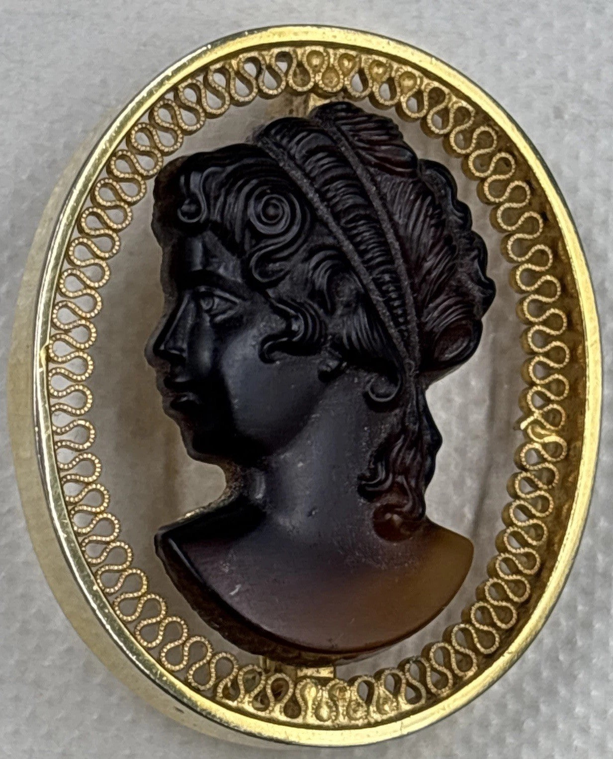 Vintage Cameo Pin Amber Brown Glass Brooch Mid Century Style Gold Tone