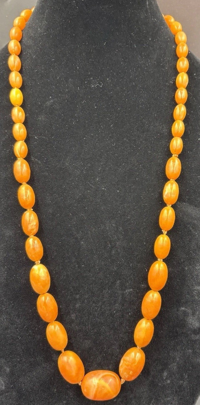 Antique 1930s Art Deco Marbled Phenolic Amber Look Graduated Necklace