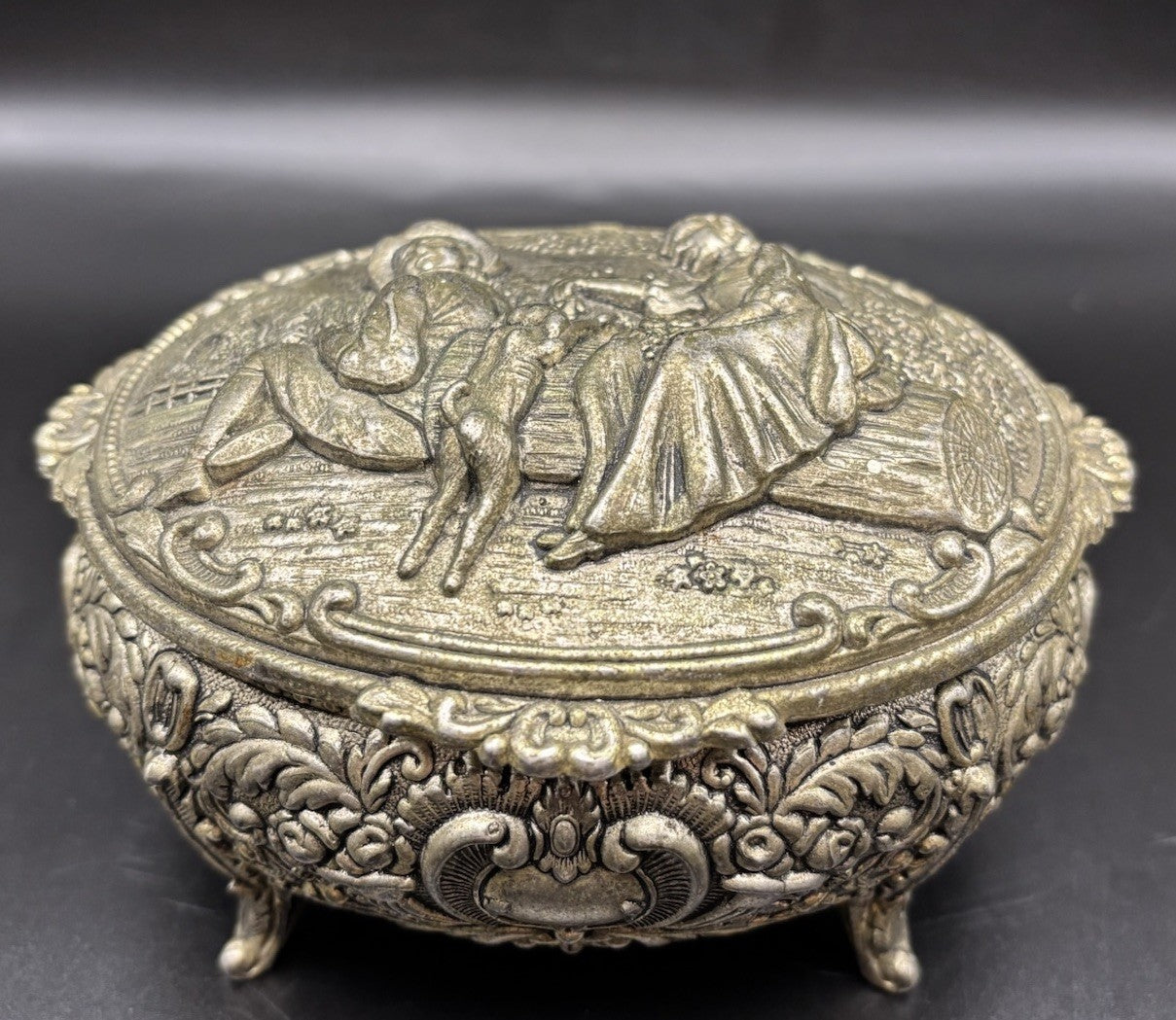 Vintage Ornate Trinket Box Romantic Couple Scene Jewellery Casket Velvet