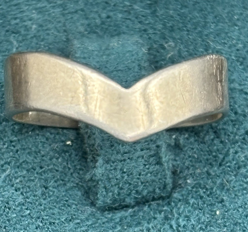 Vintage Sterling Silver Chevron V Design Ring Modernist Size M