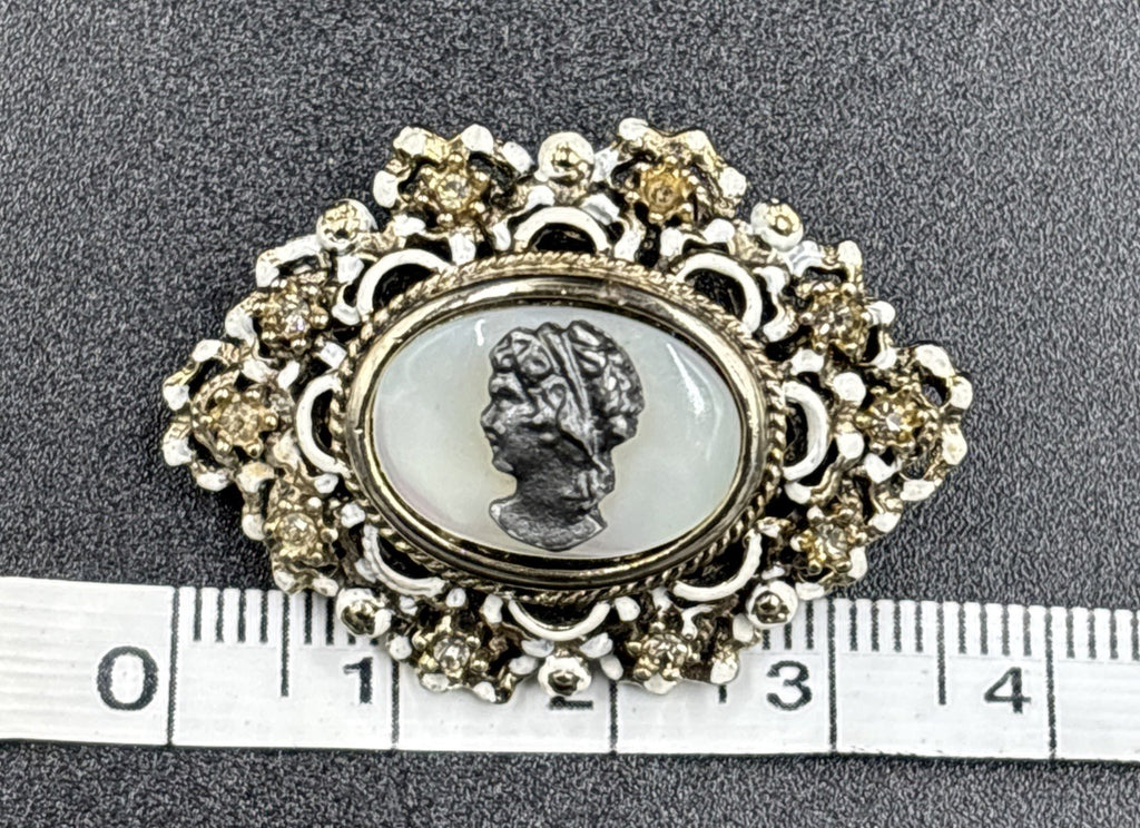Vintage Elizabeth Reimer Arcansas Rhinestones Cameo Brooch Jewelry