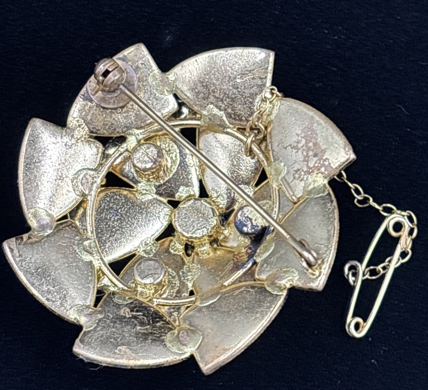 Vintage Green Aurora Borealis Rhinestone Flower Brooch Gold Tone
