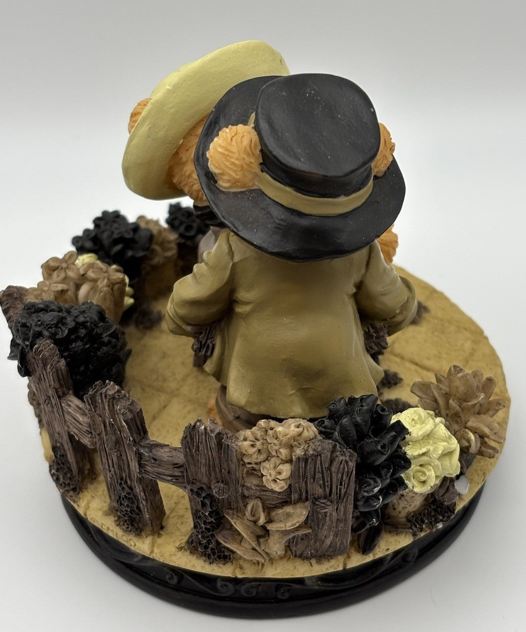 Vintage Avon Bear Figurine – Romantic Couple Kiss with Roses & Cart