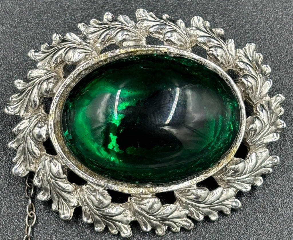 Vintage Aurora Regd Signed Brooch Glass Emerald Green In Silver Tone Setting.