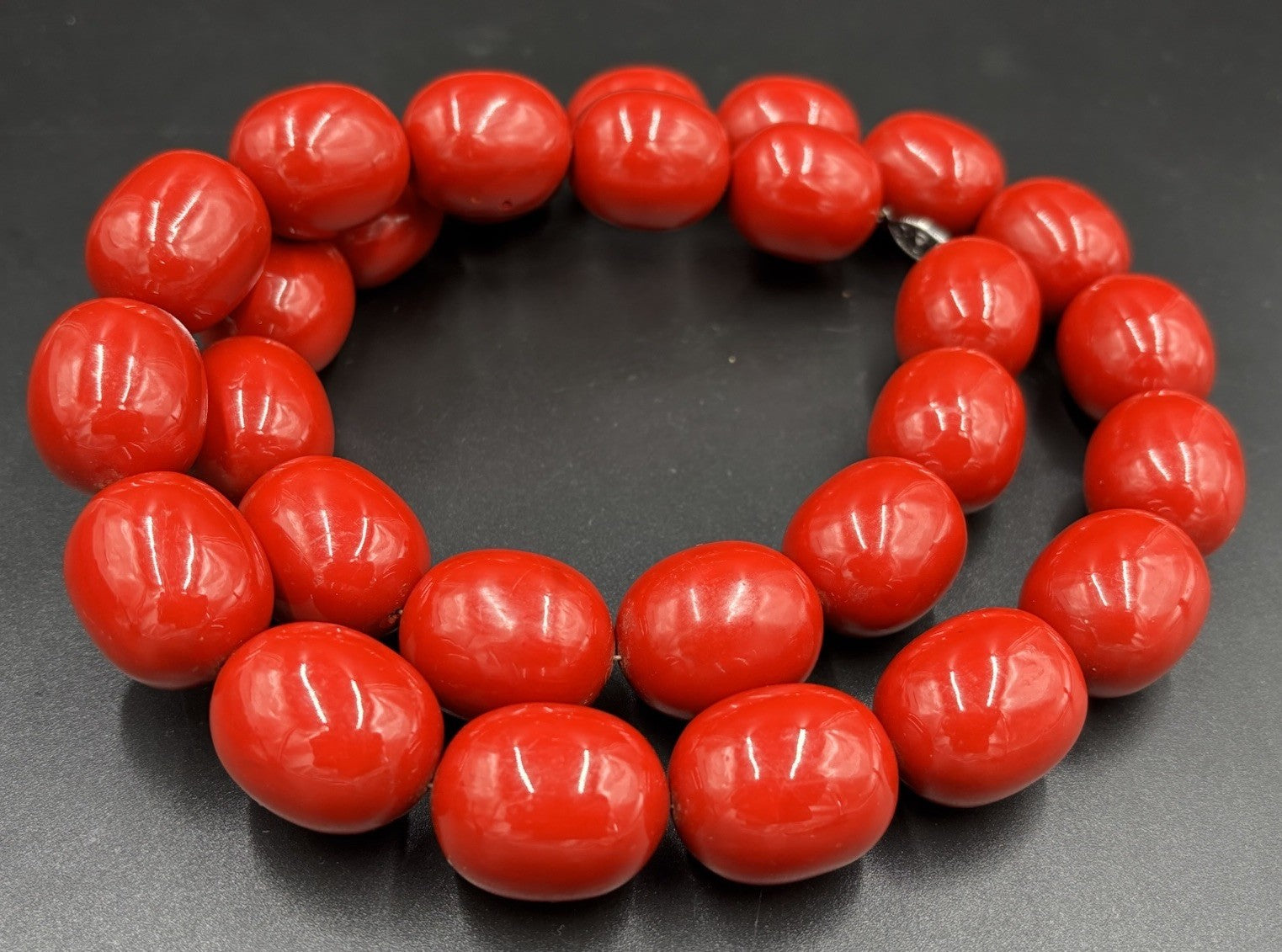 Vintage 1930s Genuine Cherry Red Bakelite Art Deco Bead Necklace