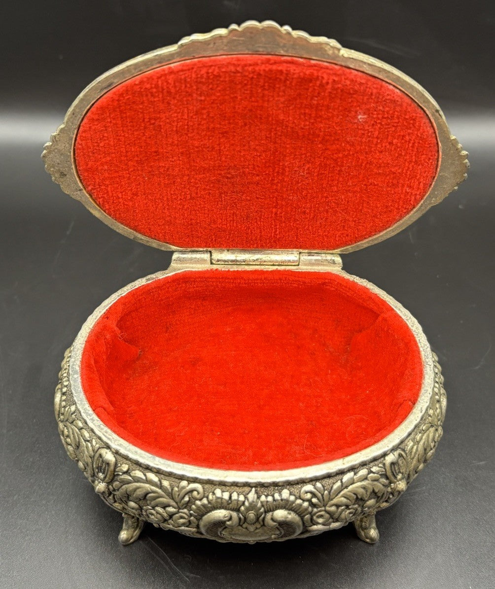 Vintage Ornate Trinket Box Romantic Couple Scene Jewellery Casket Velvet