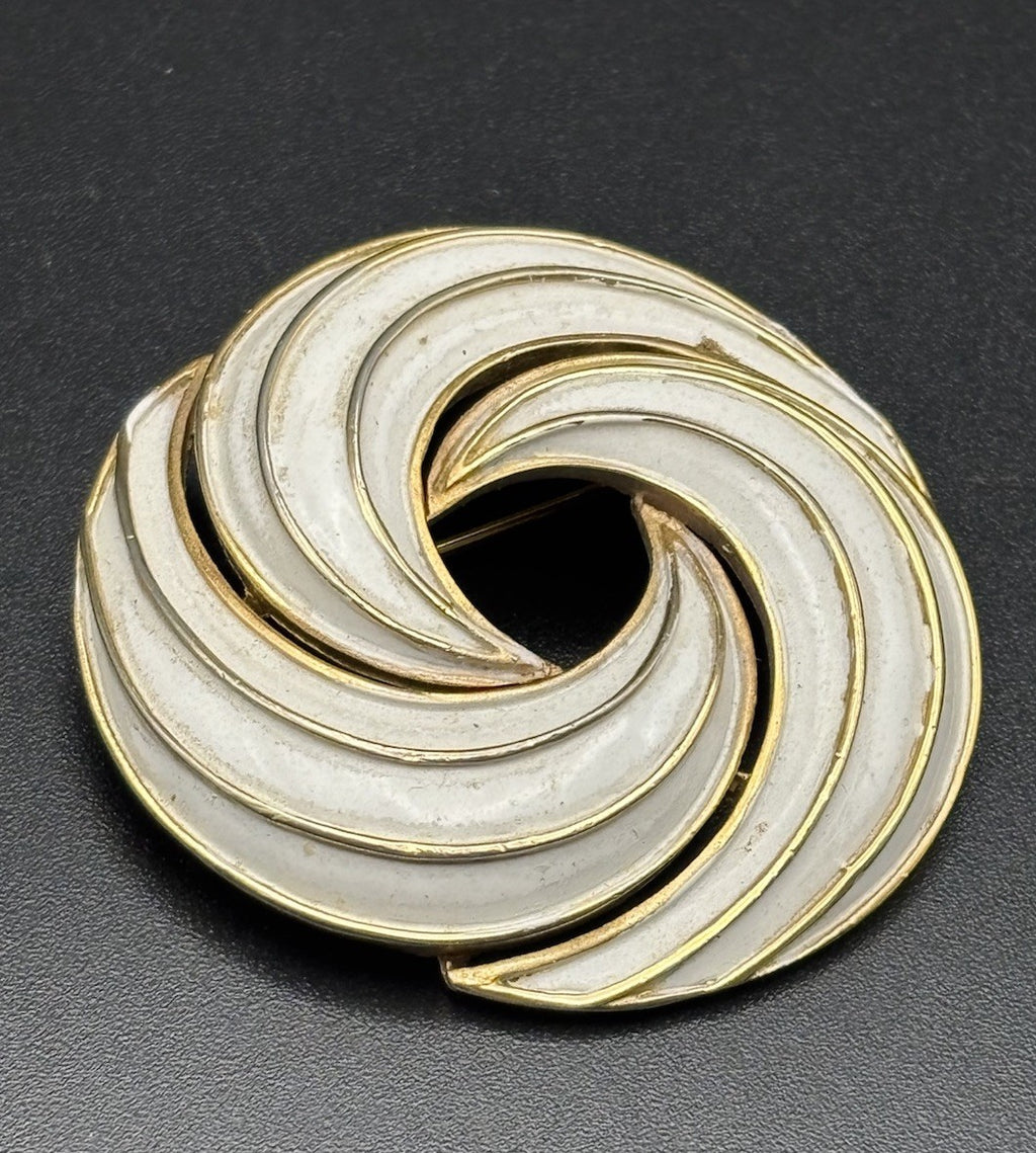Vintage Crown Trifari White Enamel Swirl Brooch Gold Tone