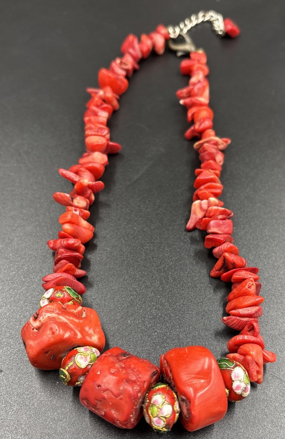 Vtg Red Chunky Coral Beads & Chipped Coral Necklace Art Glass Accents