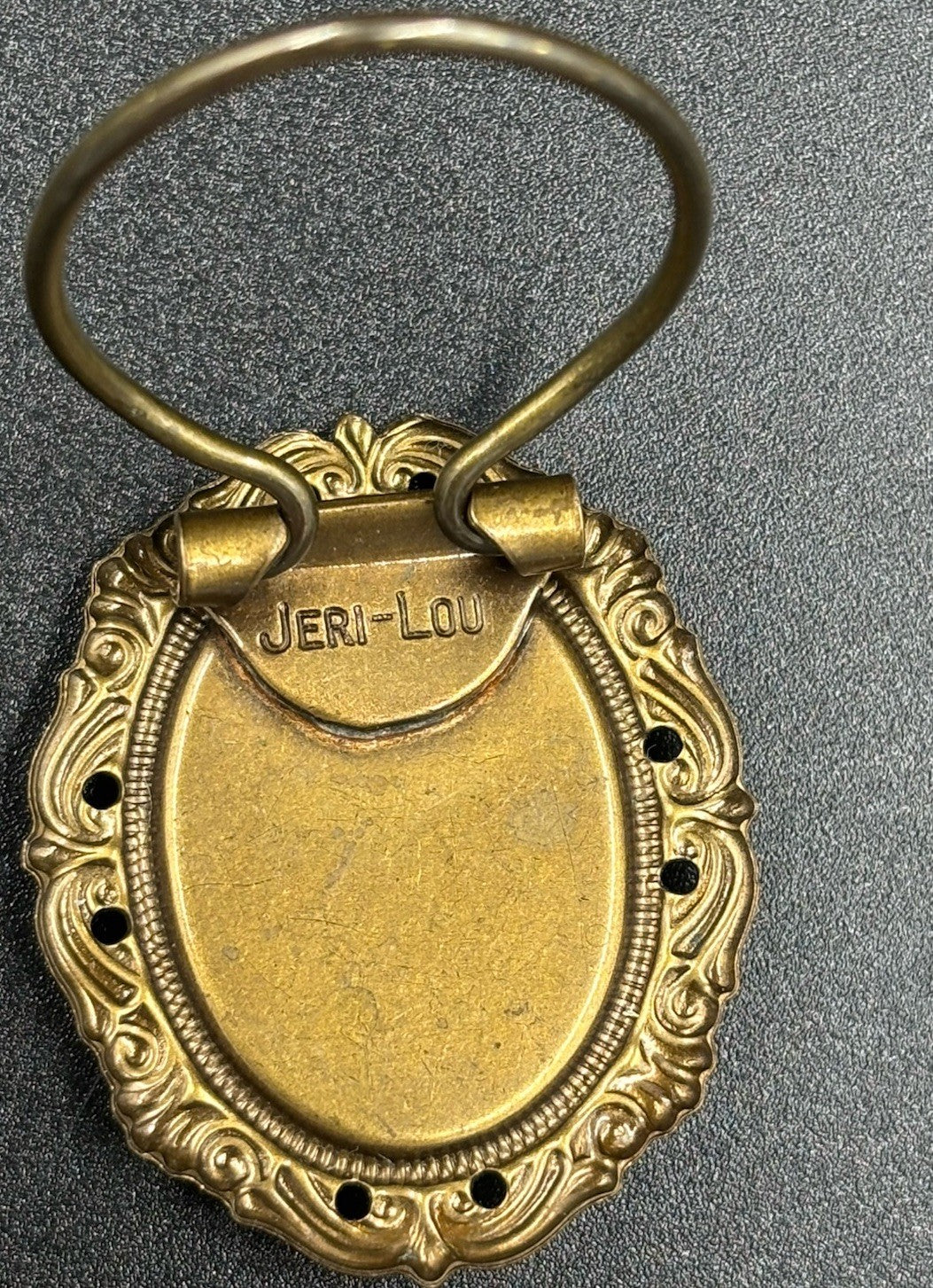 Vintage Jeri Lou Womens Purple  Oval Scarf Clip Jewelry