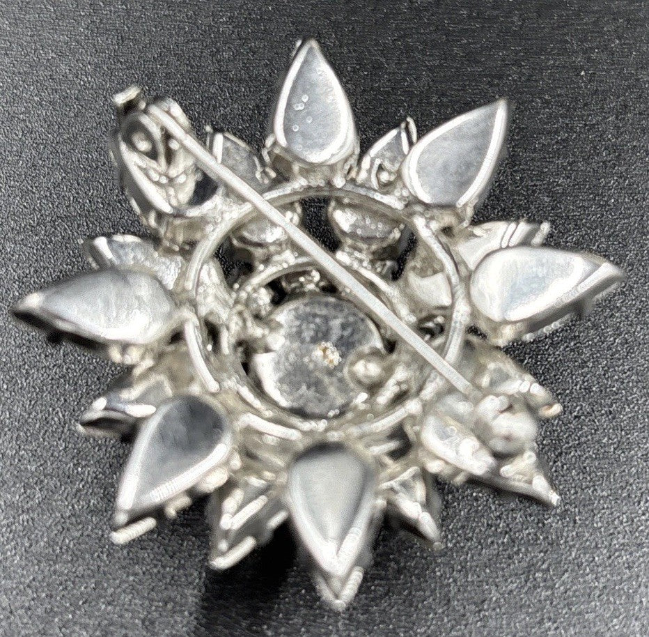 Vtg Donald Simpson Unsigned Crystal 3D Flower Or Snowflake Brooch 1950’s 3.3cm