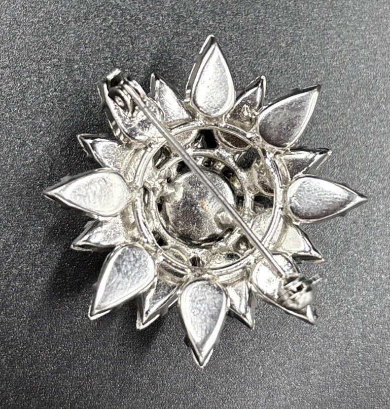 Vtg Donald Simpson Unsigned Crystal 3D Flower Or Snowflake Brooch 1950’s 3.3cm