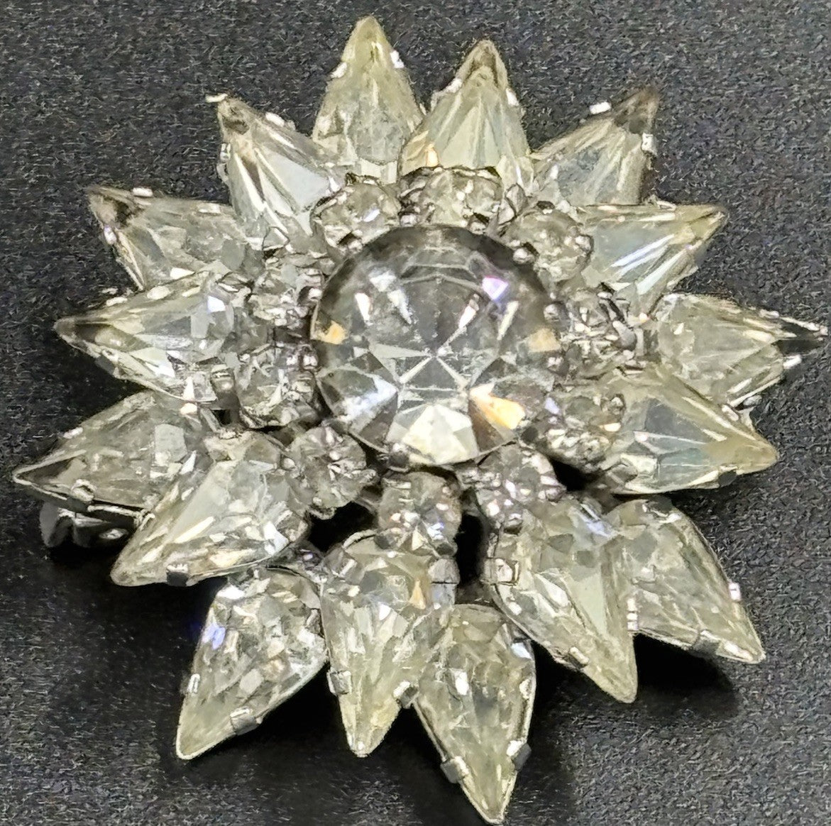 Vtg Donald Simpson Unsigned Crystal 3D Flower Or Snowflake Brooch 1950’s 3.3cm