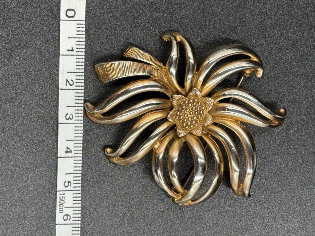 Monet Vintage Gold Silver Toned Flower Shape Pin Brooch