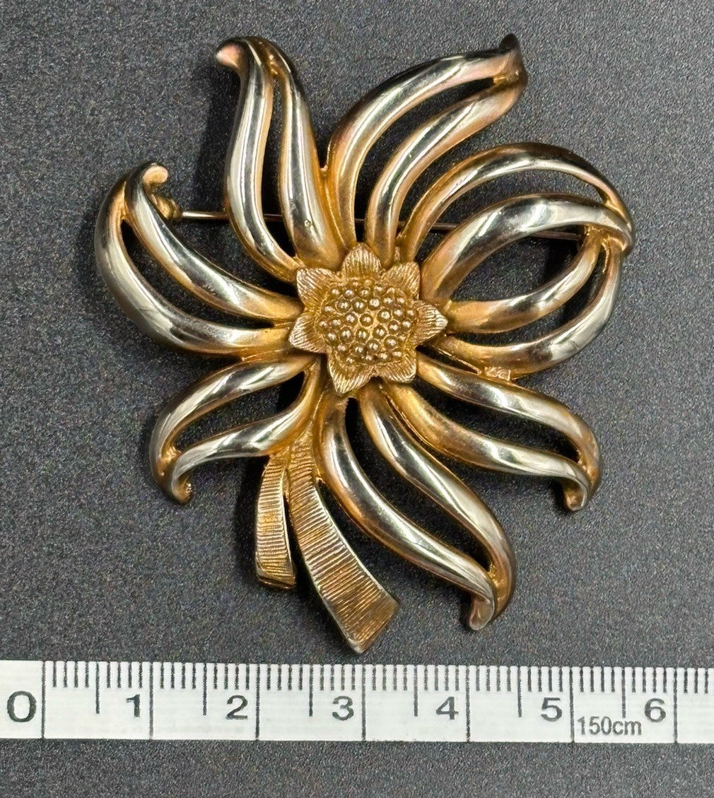 Monet Vintage Gold Silver Toned Flower Shape Pin Brooch